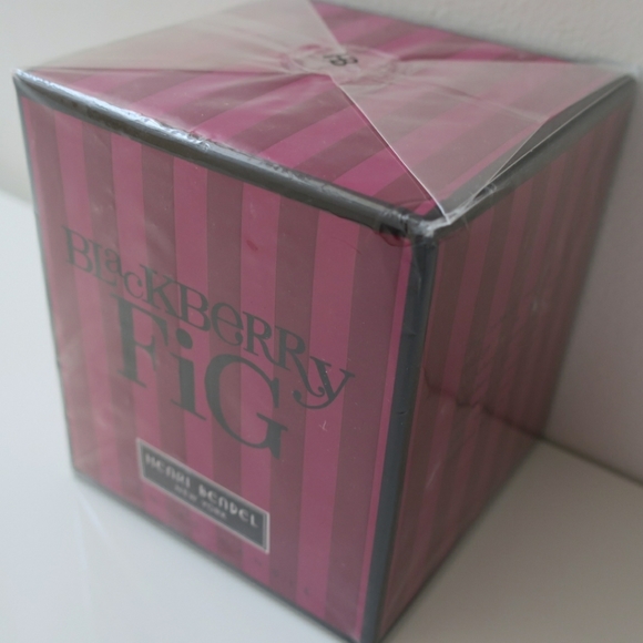 Henri Bendel Blackberry Fig Scented Candle - Picture 5 of 10